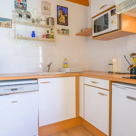 With Courtyard And Garden 300 M From The Port And From The Saint-Martin-de-Ré