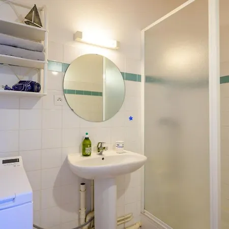 With Courtyard And Garden 300 M From The Port And From The Holiday home *