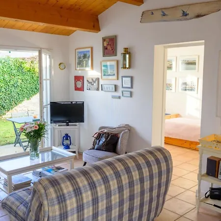 With Courtyard And Garden 300 M From The Port And From The *