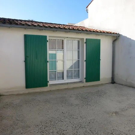 With Courtyard And Garden 300 M From The Port And From The * Saint-Martin-de-Re